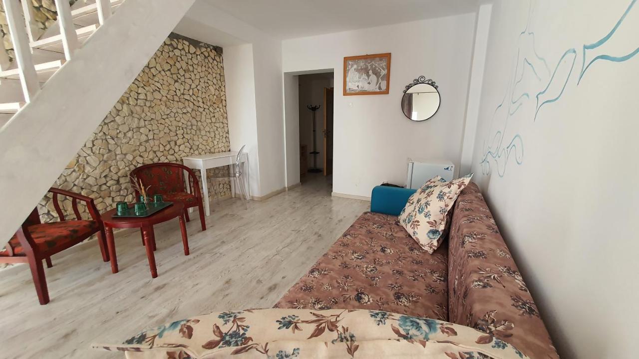 Naiada Villa Ostrov Exteriör bild