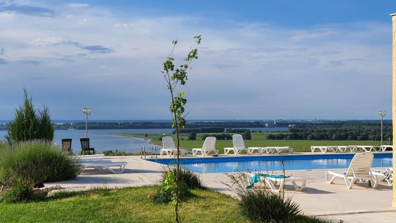 Naiada Villa Ostrov Exteriör bild